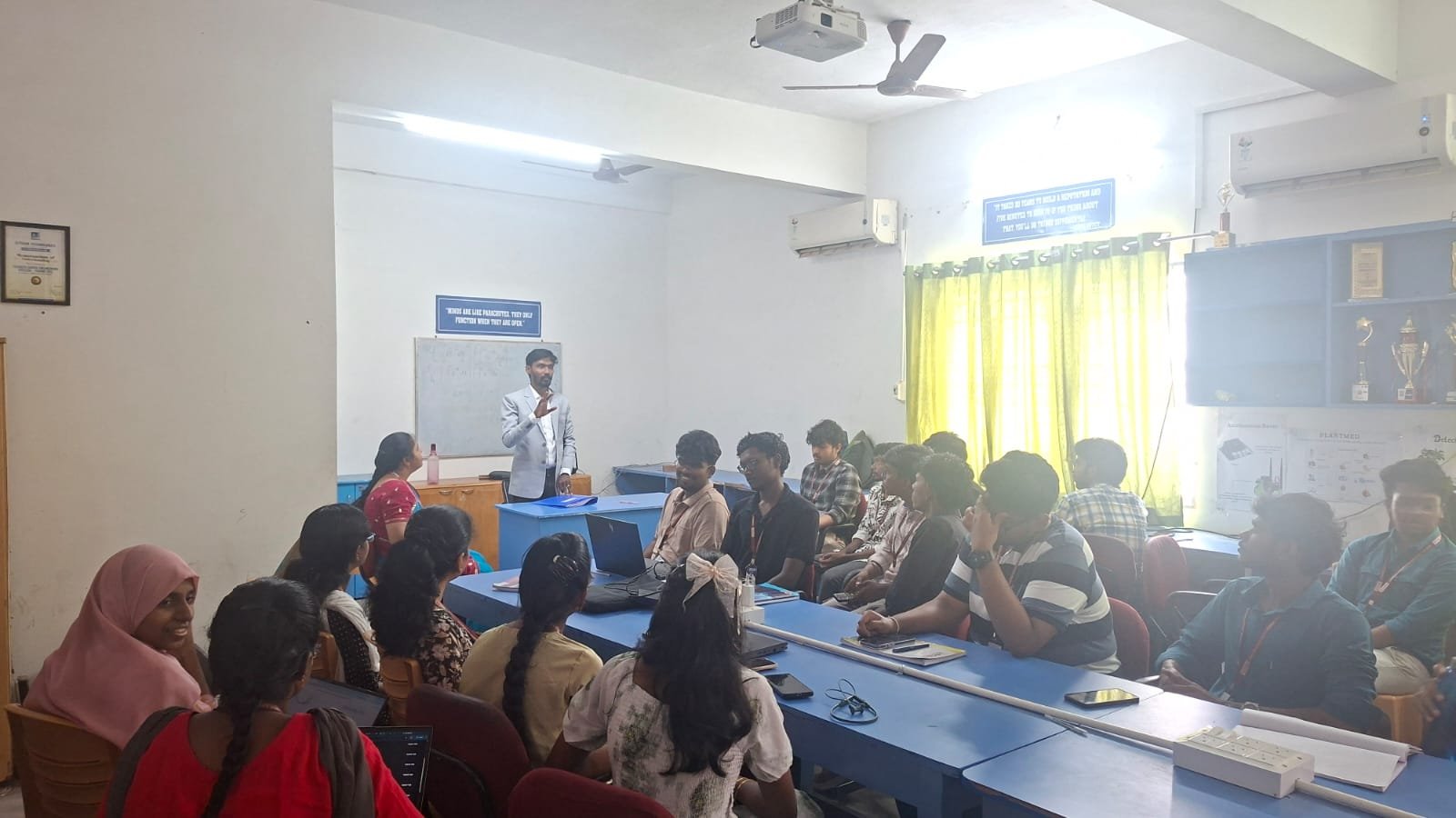 One-to-one career mentoring conversation